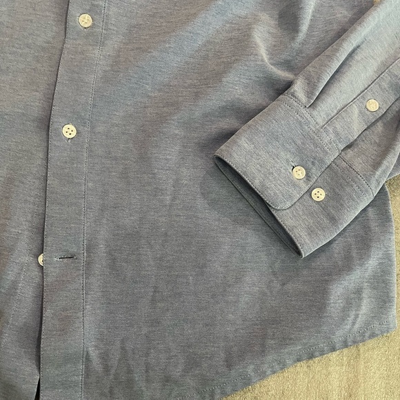 ❤️2/$50❤️[M]Kit and Ace Light Blue Stretchy Casual Button-Down Shirt - Picture 2 of 7